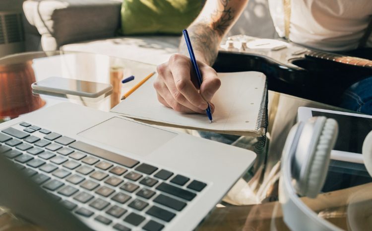  Come conciliare studio e lavoro? 6 Motivi per i quali l’università online è la soluzione migliore